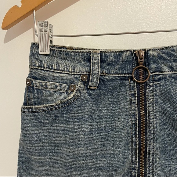 Free People We The Free Zip It Up O-Ring Denim Mini Skirt Sz 24 - Picture 5 of 8